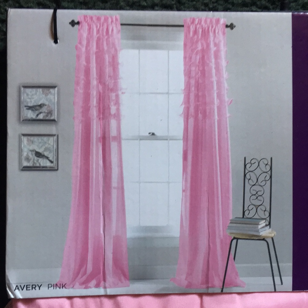 New! Lush Decor Kemmy Sissy Barbie pink rows of ruffles Drapes Little Girl Girly - Picture 3 of 10